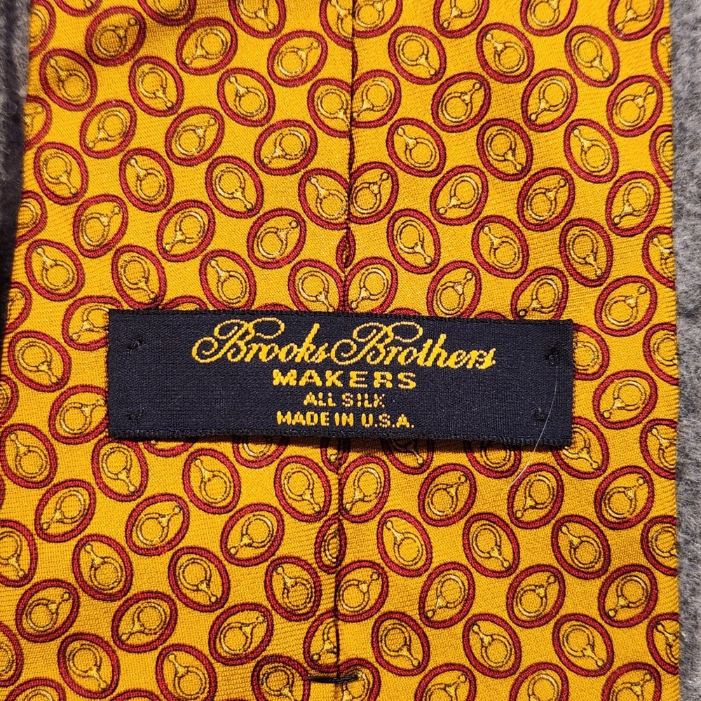 Vintage Brooks Brothers Mens‎ Tie Yellow Red All Silk Maker Made in USA Necktie